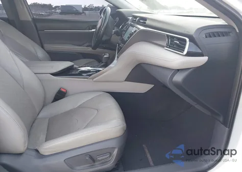 2018 Toyota Camry Xse z USA, uszkodzony, nr VIN 4T1B61HK7JU651957